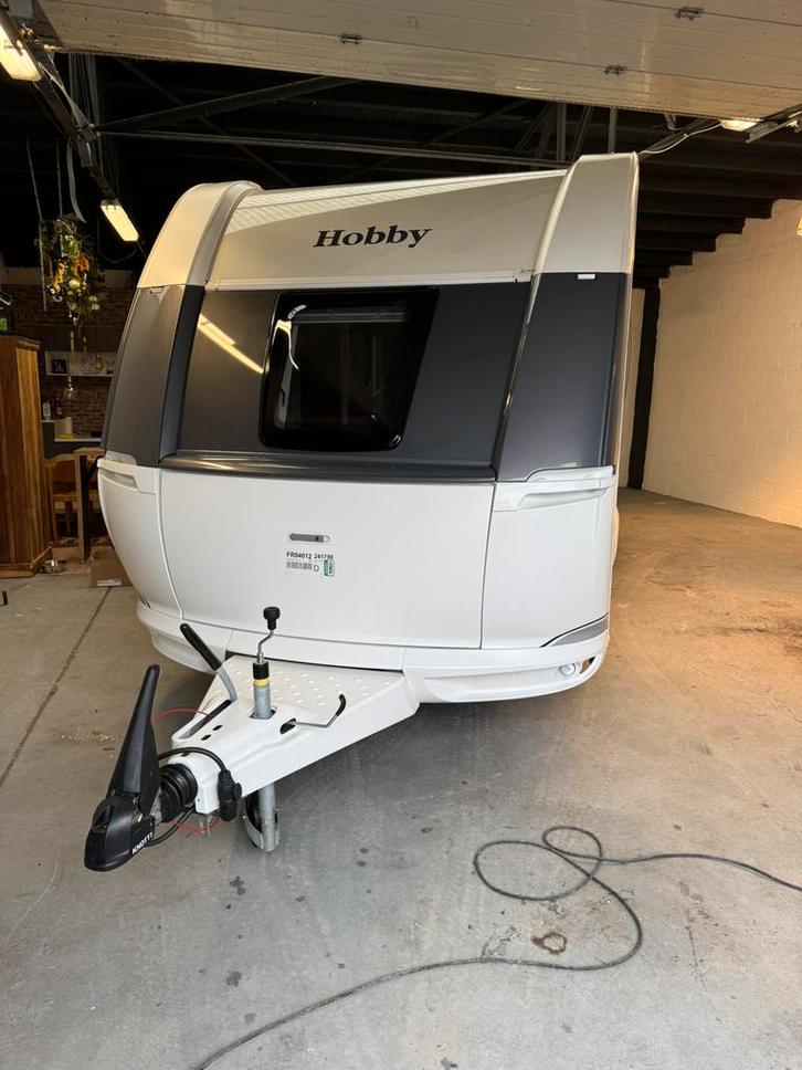 Hobby 460 DL On Tour - Perfecte Caravan! Nieuw!!!!!!, Caravans en Kamperen, Caravans, Particulier, tot en met 4, 1250 - 1500 kg