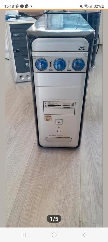 Desktop pc  beschikbaar voor biedingen