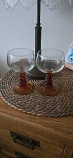 Mooie Roemer Wijnglazen met Oranje Voet, Huis en Inrichting, Keuken | Servies, Glas of Glazen, Gebruikt, Ophalen of Verzenden