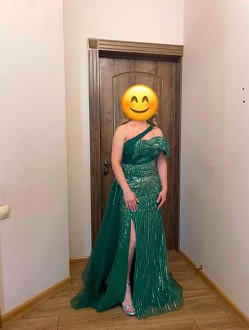 Elegante groene gala jurk beschikbaar voor biedingen