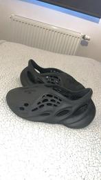Yeezy Foam Runner - Unieke Stijl!, Kleding | Heren, Schoenen, Ophalen, Zo goed als nieuw, Zwart, Slippers