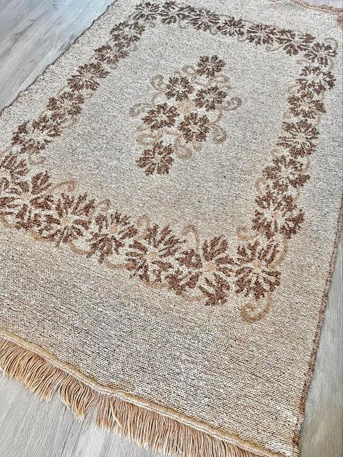 Grote vintage beige bruine bloemen sprei plaid, Huis en Inrichting, Stoffering | Tapijten en Kleden, Gebruikt, Rechthoekig, Beige
