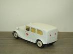 Tatra T52 Ambulance - Handbuilt Model - 1:43, Overige merken, Auto, Verzenden, Zo goed als nieuw