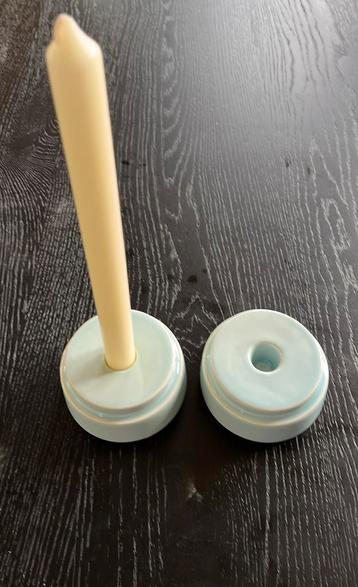 2 lichtblauwe kandelaren Piet Hein Eek beschikbaar voor biedingen