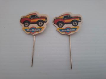 2 vintage Micro Machines speldjes / pins beschikbaar voor biedingen