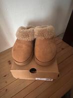 Ugg Pantoffels Chestnut - Maat 37 - Nieuw in doos, Ophalen of Verzenden, Nieuw, Bruin, Pantoffels of Sloffen
