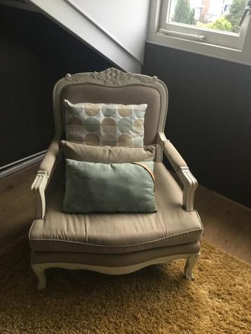 Lounge stoel beschikbaar voor biedingen