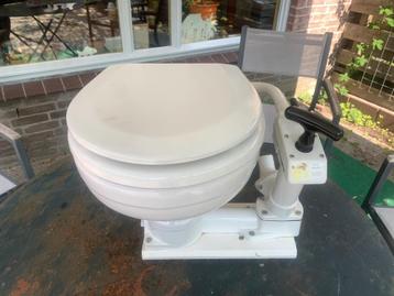 Pomptoilet beschikbaar voor biedingen