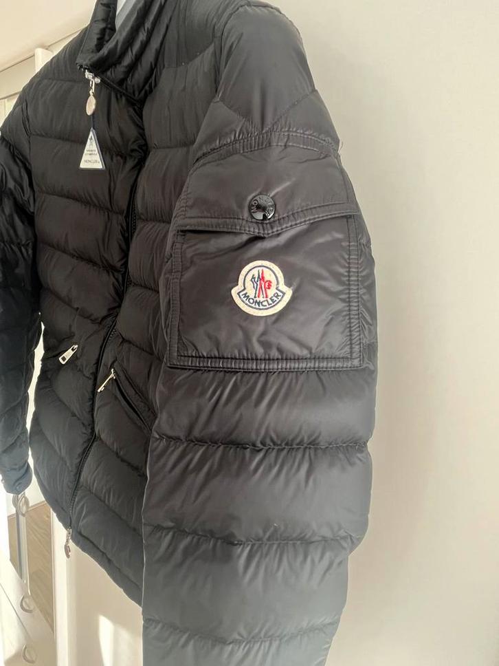 Moncler agay jacket maat m, Kleding | Heren, Jassen | Winter, Zo goed als nieuw, Zwart, Ophalen of Verzenden