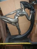 Art Deco Beeld van een Vrouw, Ophalen of Verzenden