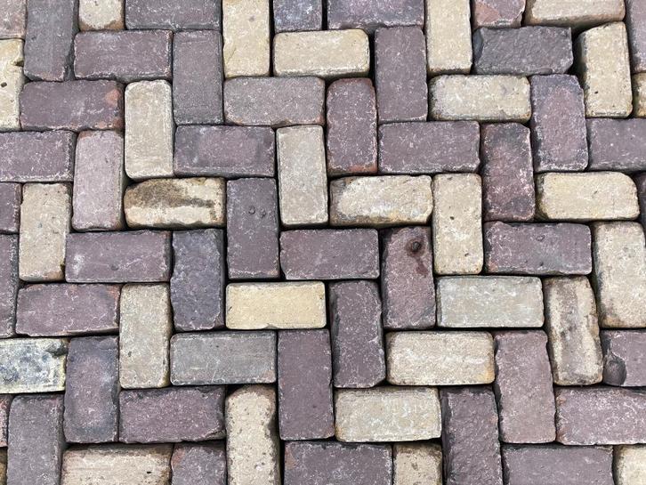 Ca. 800m², Oude Gebakken Klinkers, Keiformaat, Genuanceerd, Tuin en Terras, Tegels en Klinkers, Klinkers, Keramiek, 10 m² of meer