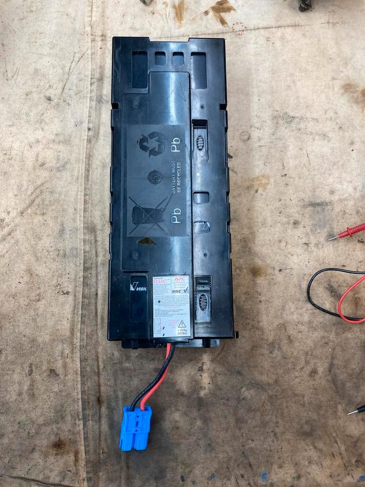 APC accupakket Cartridge - 4x12V Accu's UPS, Computers en Software, Noodvoedingen (UPS), Gebruikt, Ophalen of Verzenden