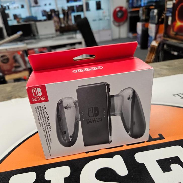 Nintendo Switch Joy-Con Charge Grip - NEW, Spelcomputers en Games, Spelcomputers | Nintendo Switch, Nieuw