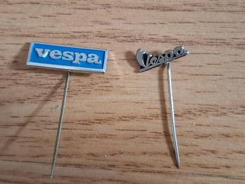 Oude Vespa speldjes beschikbaar voor biedingen