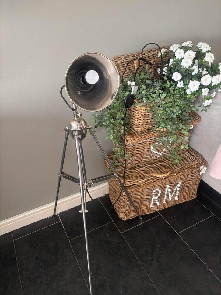 Stoere en unike lamp van riviera maison, Huis en Inrichting, Lampen | Losse lampen, Gebruikt, Led-lamp, E27 (groot), Ophalen of Verzenden
