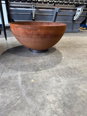 Cortenstaal Schalen beschikbaar voor biedingen