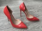 rode pumps (40, valt klein), Kleding | Dames, Schoenen, Pumps, Ophalen of Verzenden, Zo goed als nieuw, Rood
