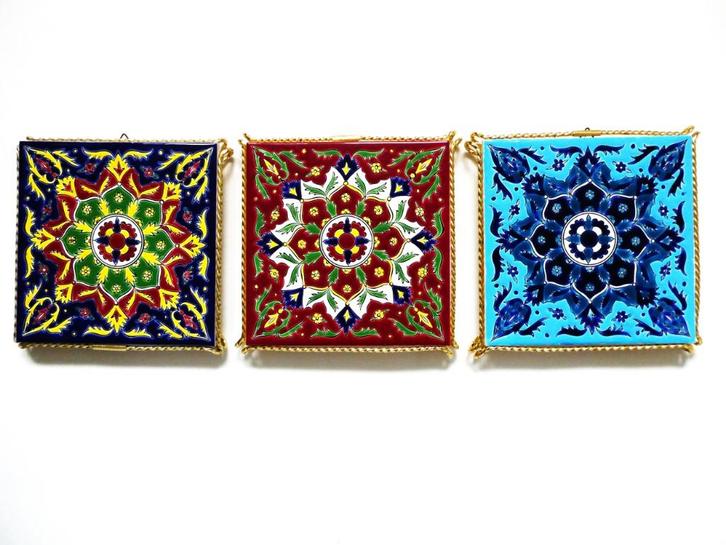 3 Tegel onderzetters wanddecoratie Nassos keramiek, Antiek en Kunst, Antiek | Wandborden en Tegels, Ophalen of Verzenden