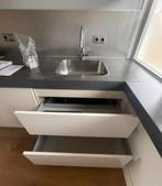 DESIGN KEUKEN MET KASTENWAND ( DIRECT LEVERBAAR ), Huis en Inrichting, Keuken | Complete keukens, Ophalen, Wit, Dubbelwandige keuken