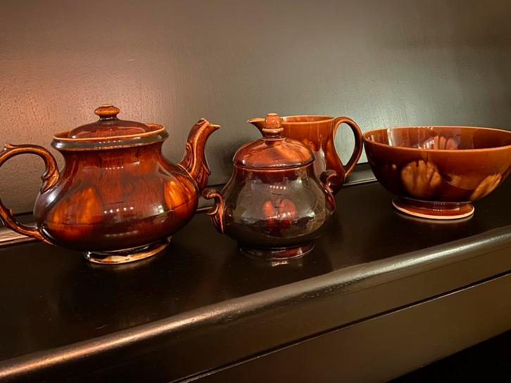 Vintage 4-delig theeservies bruin gemarmerd, Antiek en Kunst, Antiek | Keramiek en Aardewerk, Ophalen of Verzenden