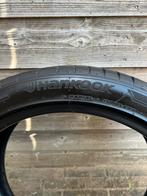 Hankook 18inch 1stuk 225/40ZR18 4mm profiel, Stof, 4 cilinders, Blauw, Colt