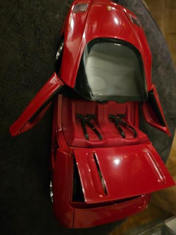 Ferrari modelen 33 stuks niet per stuk  beschikbaar voor biedingen