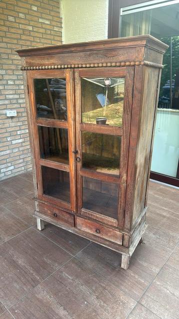 Teak houten vitrinekast  beschikbaar voor biedingen