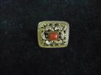 antieke 14 krt. gouden broche met bloedkoraal 3.9 gram, Gebruikt, Verzenden, Minder dan 4 cm, Oranje