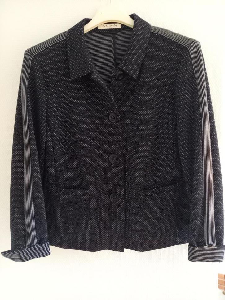 Betty Barclay – jasje zwart (mt 44/46) - nieuwstaat, Kleding | Dames, Jasjes, Kostuums en Pakken, Zo goed als nieuw, Jasje, Maat 46/48 (XL) of groter