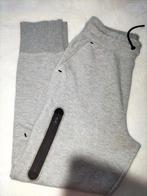 Nike tech Fleece joggers zgan, Kinderen en Baby's, Jongen of Meisje, Ophalen of Verzenden, Sport- of Zwemkleding, Zo goed als nieuw