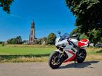Een nette Yamaha R1 uit 2007, Motoren, Motoren | Yamaha, LED Verlichting, 4 cilinders, Motorrijbewijs A, Super Sport