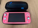 Nintendo Switch Lite met premium opberghoes, Ophalen of Verzenden, Zo goed als nieuw