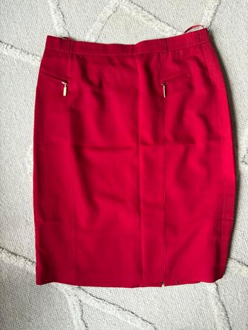 Basler rok, knielengte beschikbaar voor biedingen