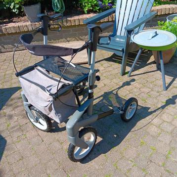 Rollator Topro Olympos ATR zwart maat M met rugsteun beschikbaar voor biedingen