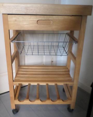 Mooie houten keukentrolley / rolwagen beschikbaar voor biedingen