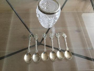 Demitasse Lepeltjes met Kristallen Lepelvaasje beschikbaar voor biedingen