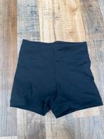 Kort sport broekje maar 134/140, Kinderen en Baby's, Kinderkleding | Maat 134, Ophalen of Verzenden, Zo goed als nieuw, Meisje