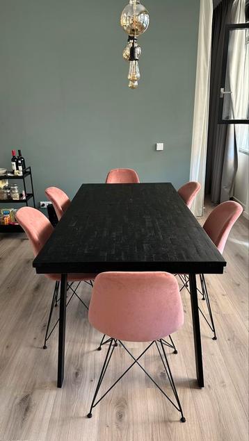 Zwarte houten eettafel met stalen poten 180x90cm