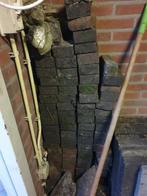 Gratis 2 grote stapels (rode) bakstenen, Tuin en Terras, Tegels en Klinkers, Ophalen of Verzenden, Zo goed als nieuw, Beton, Klinkers