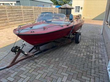 Boot motorboot beschikbaar voor biedingen