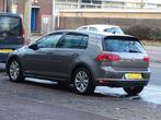 VW golf 1.6 TDI BlueMotion Highline 2013 met nieuwe APK., Auto's, Volkswagen, Voorwielaandrijving, Euro 5, Stof, Zwart