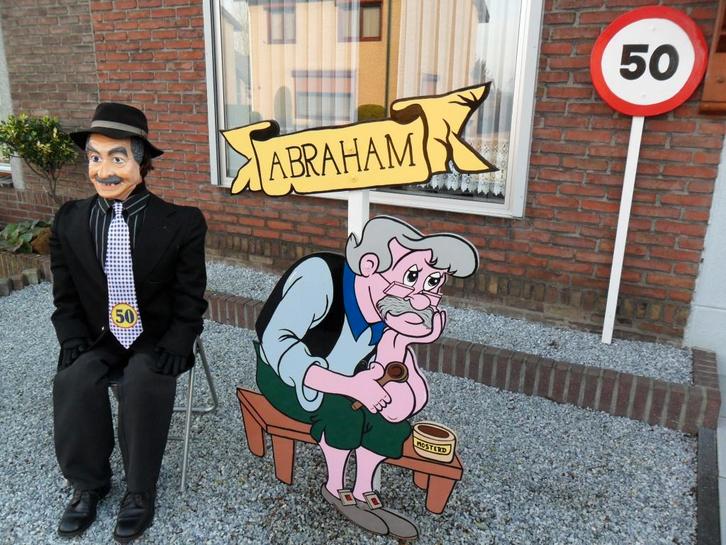 Abraham op bankje met bierpul en pot mosterd set 3 deel., Hobby en Vrije tijd, Feestartikelen | Verhuur, Nieuw, Abraham of Sarah