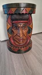 Houtsnijkunst bijzet tafel kruk., Ophalen