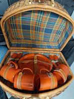 Vintage Picknickmand voor 4 personen, Ophalen of Verzenden, Zo goed als nieuw