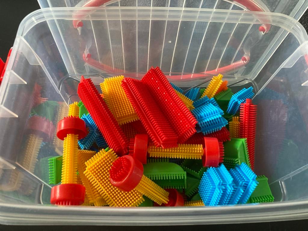 Bak met Nopper bouwstenen, Kinderen en Baby's, Speelgoed | Bouwstenen, Ophalen, Zo goed als nieuw, Nopper