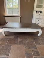 Landelijke salontafel met gebogen poten, wit met donker blad, Ophalen, Gebruikt, 100 tot 150 cm, Teakhout
