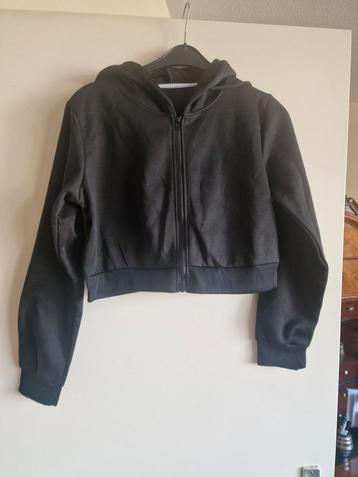 Zwart Cropped Capuchonvest - Nieuw - Maat 40. beschikbaar voor biedingen