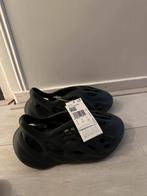 Nieuwe Yeezy Foam Runner - Maat 37, Kleding | Dames, Schoenen, Ophalen of Verzenden, Nieuw, Zwart, Slippers