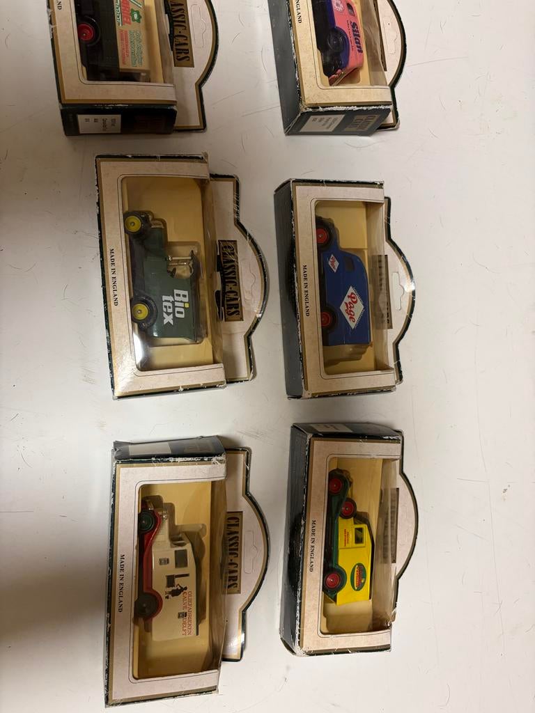 Classic Cars Modelauto's 1:18, Hobby en Vrije tijd, Modelauto's | 1:18, Ophalen of Verzenden, Zo goed als nieuw, Auto, Overige merken
