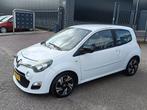 Renault Twingo 1.2 16V Dynamique Airco 15'' L.M.V Nw APK, Voorwielaandrijving, Gebruikt, Zwart, 4 cilinders